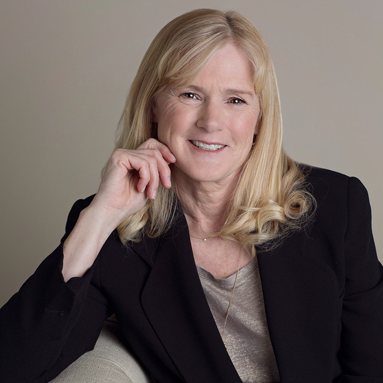 Photo of Lorna Schultz Nicholson